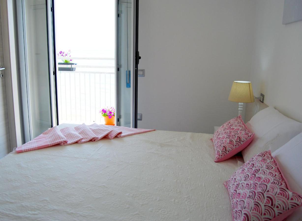 B&B Capo Rizzuto Fronte Mare Exterior foto