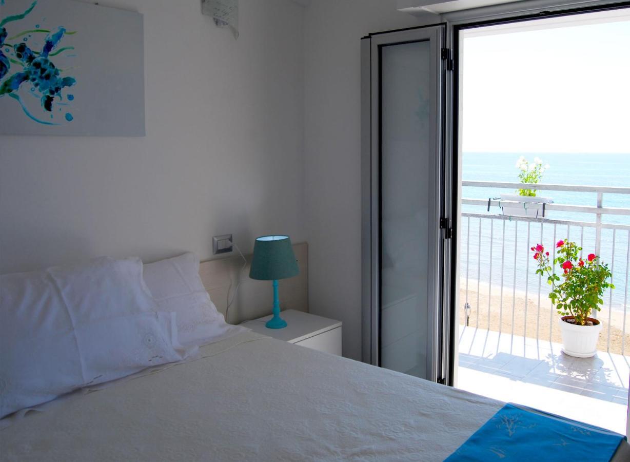 B&B Capo Rizzuto Fronte Mare Exterior foto