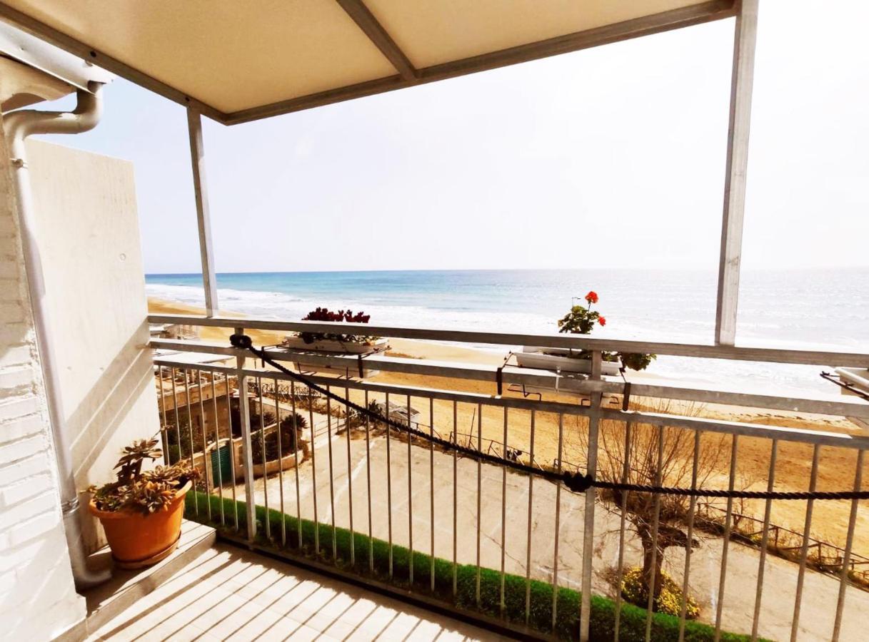 B&B Capo Rizzuto Fronte Mare Exterior foto