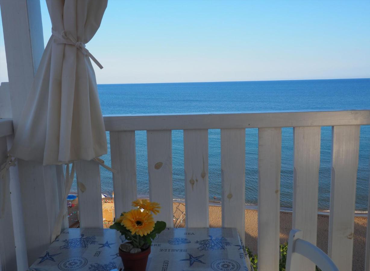 B&B Capo Rizzuto Fronte Mare Exterior foto
