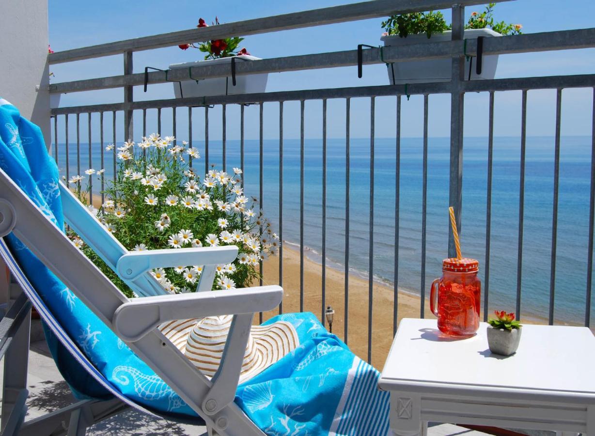 B&B Capo Rizzuto Fronte Mare Exterior foto